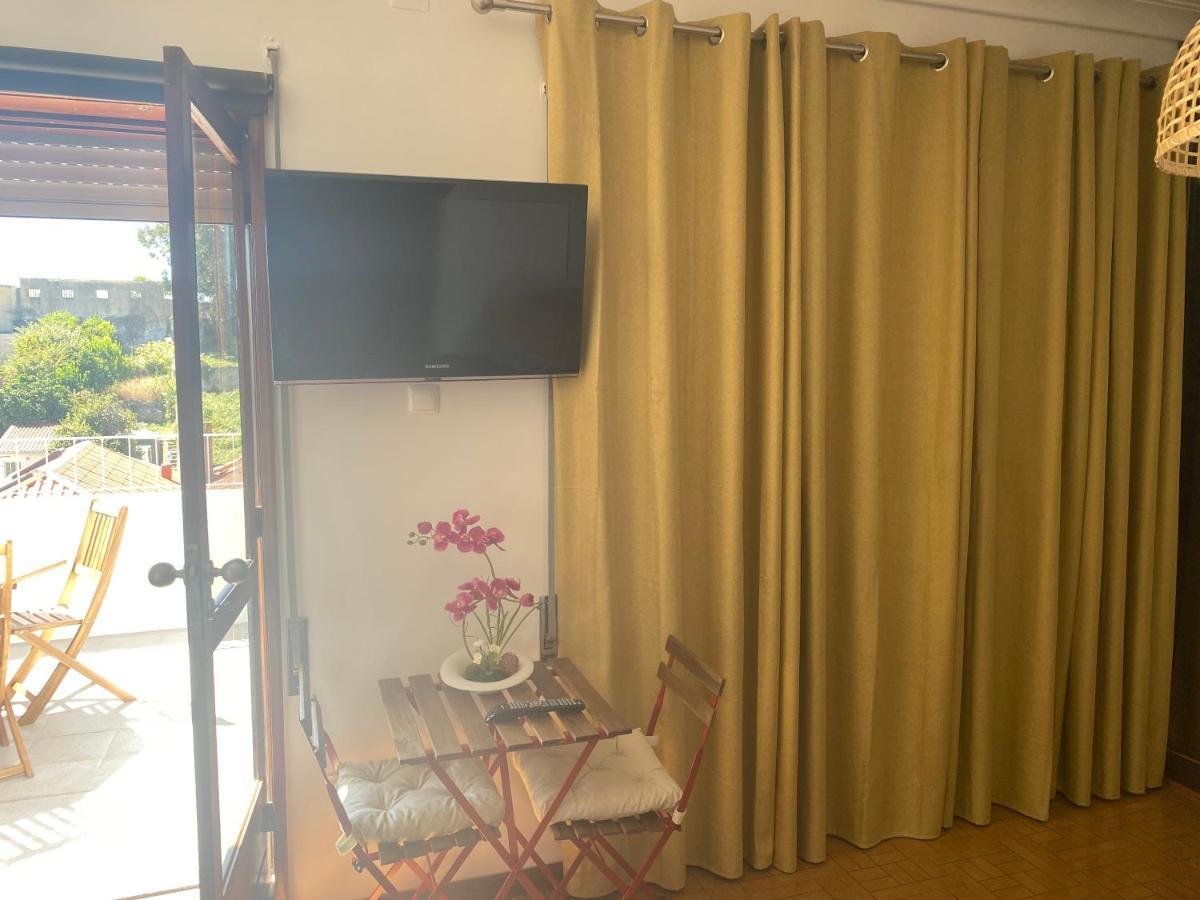Apartamento Com Patio Na Rua Principal Da Cidade Порту Екстер'єр фото