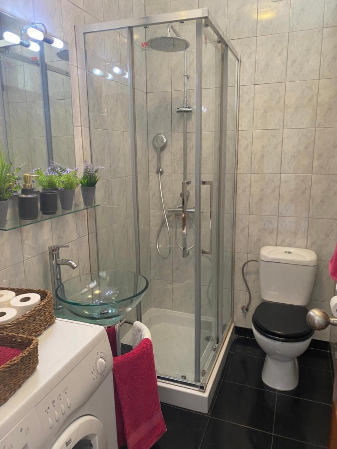 Apartamento Com Patio Na Rua Principal Da Cidade Порту Екстер'єр фото