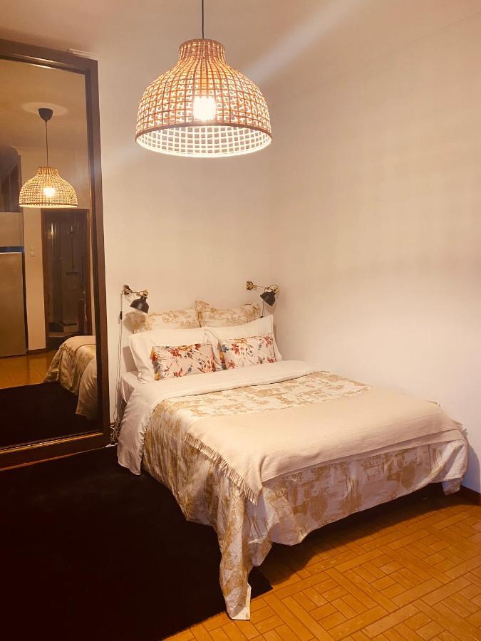 Apartamento Com Patio Na Rua Principal Da Cidade Порту Екстер'єр фото